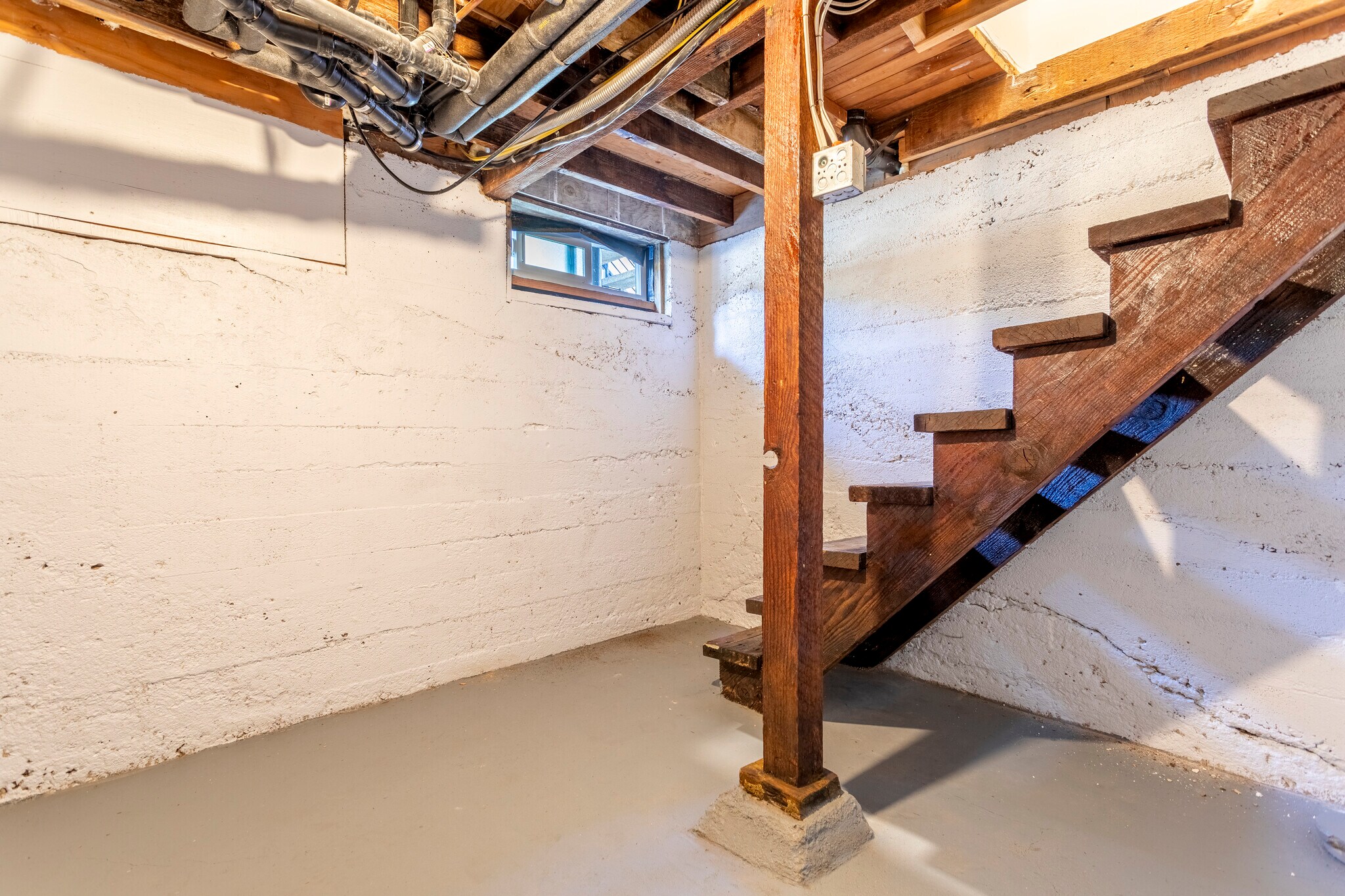 Building Photo - 1431 Maltman Ave