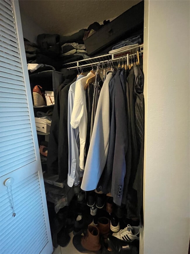 Building Photo - 16141 Blatt Blvd