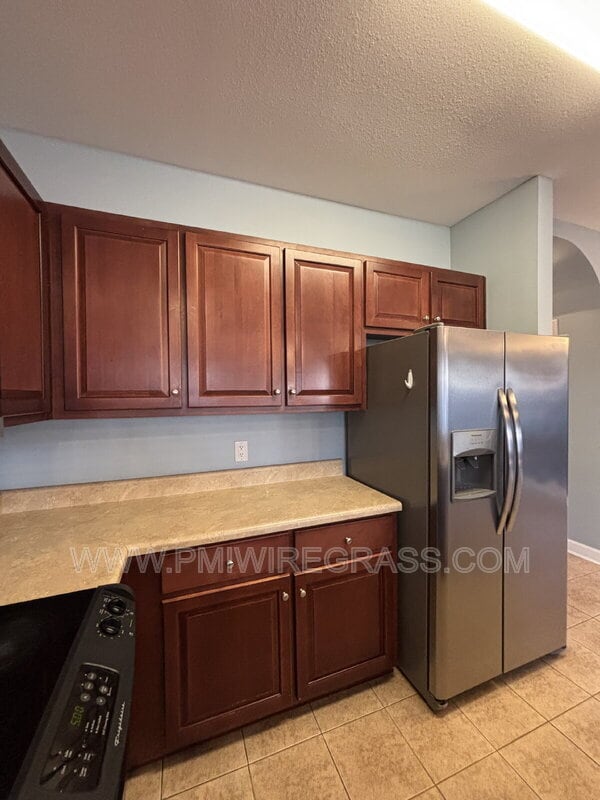 Building Photo - 108 Peregrine Way