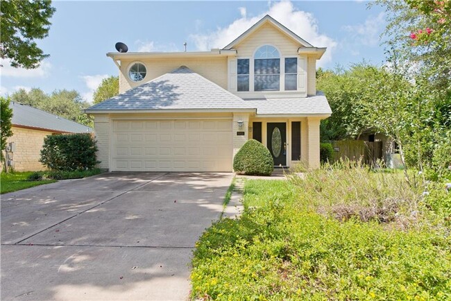 Building Photo - 605 Kingfisher Creek Dr - Nature lovers pa...