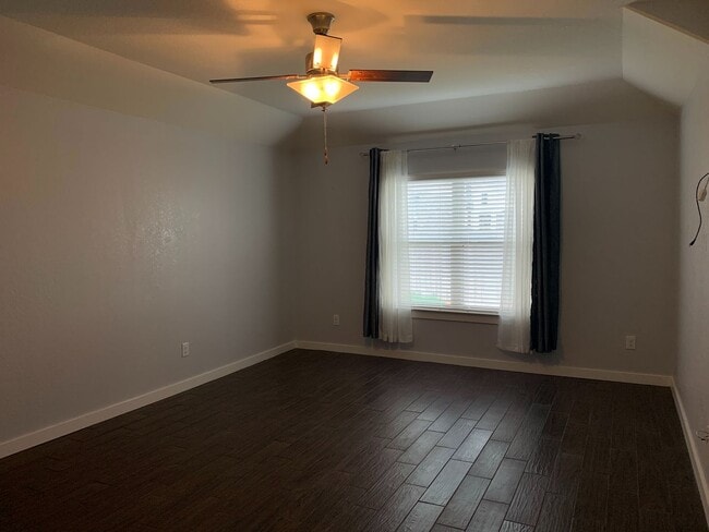 Building Photo - LOVELY ONE STORY HOME WITH EASY ACCESS TO ...