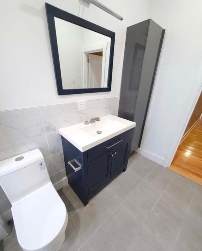 Building Photo - 5425 Catharine St