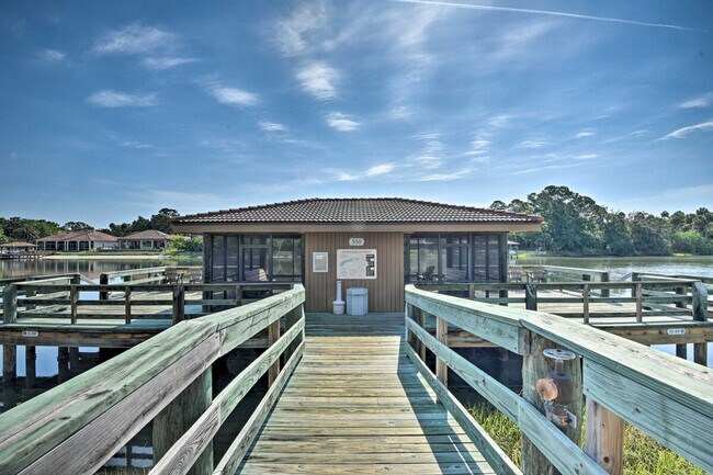 Building Photo - 400 Canopy Walk Ln