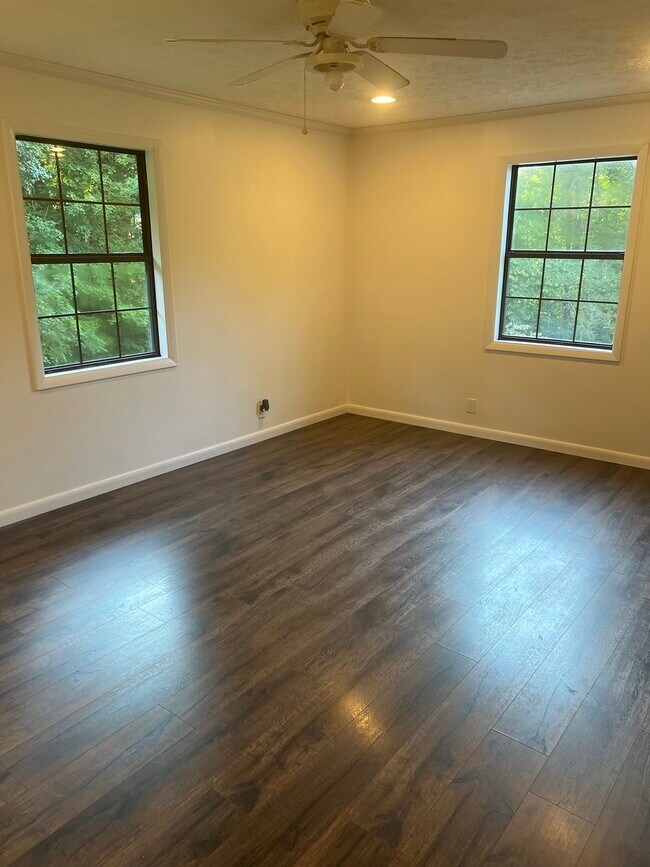 Building Photo - 137 Ben Birdwell Ln