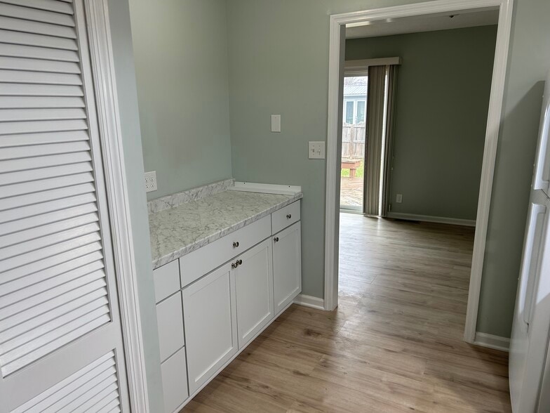 Building Photo - 2604 W Riggin Rd