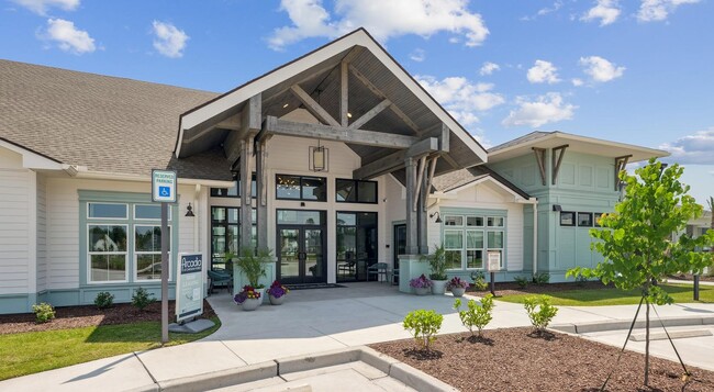 Building Photo - 112 Hera Way