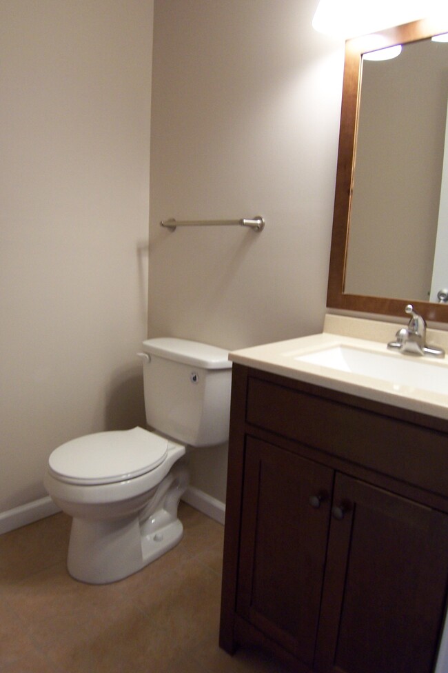 Powder room 1st floor - 4672 baylor ct