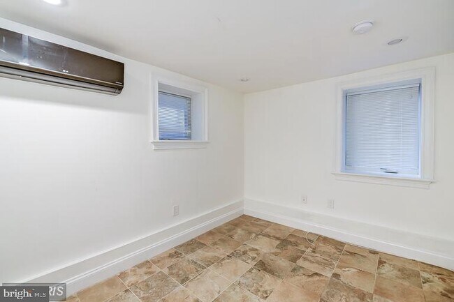 Building Photo - 31 T St NW