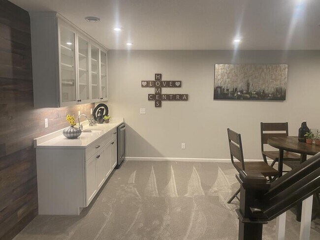 Building Photo - 1248 100th Ave NW