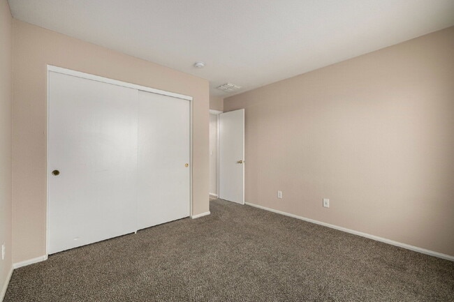 Building Photo - 2205 N 109th Ave