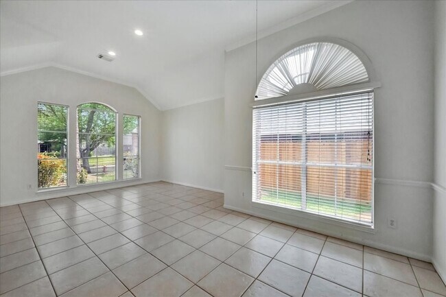 Building Photo - 14010 Hazel Ridge Ct