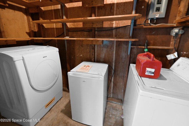 Building Photo - 516 Falmouth Ave