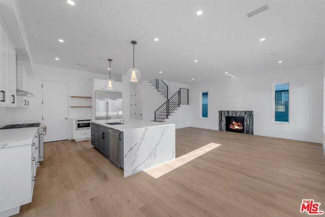 Building Photo - 3137 Curts Ave