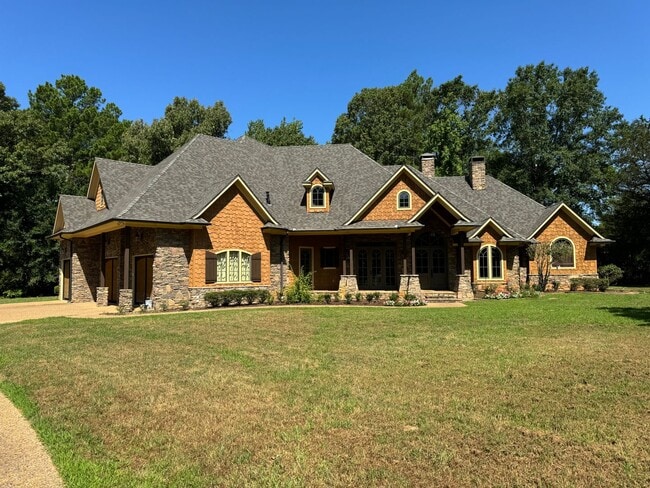 Primary Photo - 21220 Gatlinburg Rd
