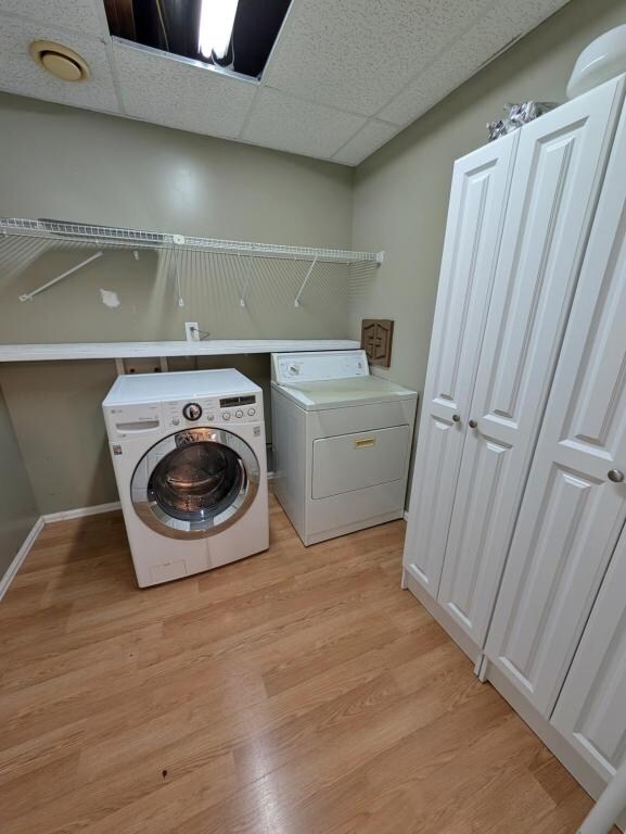 Building Photo - 406 W 4th Ave