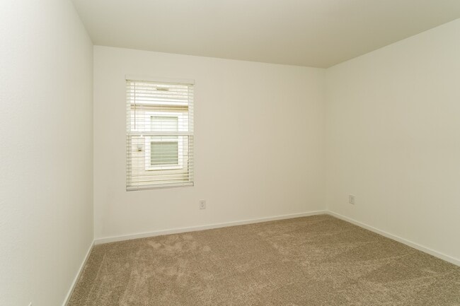 Building Photo - 10821 Bird Of Paradise Ln