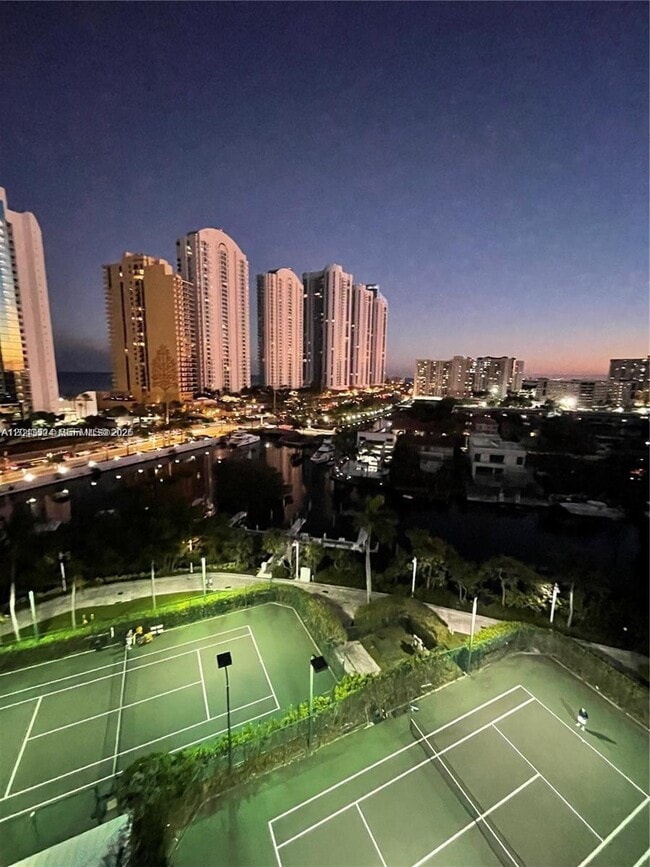 Building Photo - 16400 Collins Ave