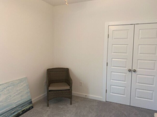 Building Photo - 3738 Masonboro Loop Rd