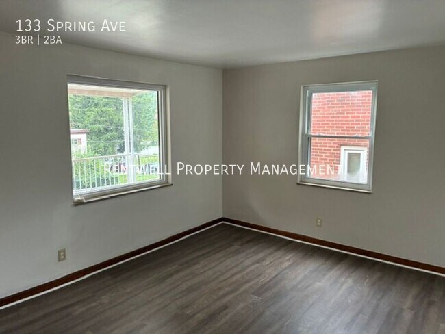 Building Photo - 133 Spring Ave