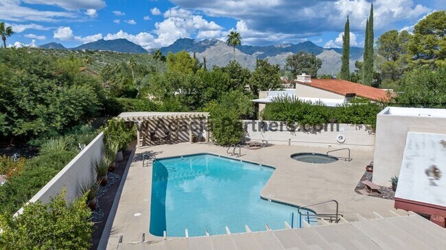 Building Photo - Stunning Two Bedroom with Den