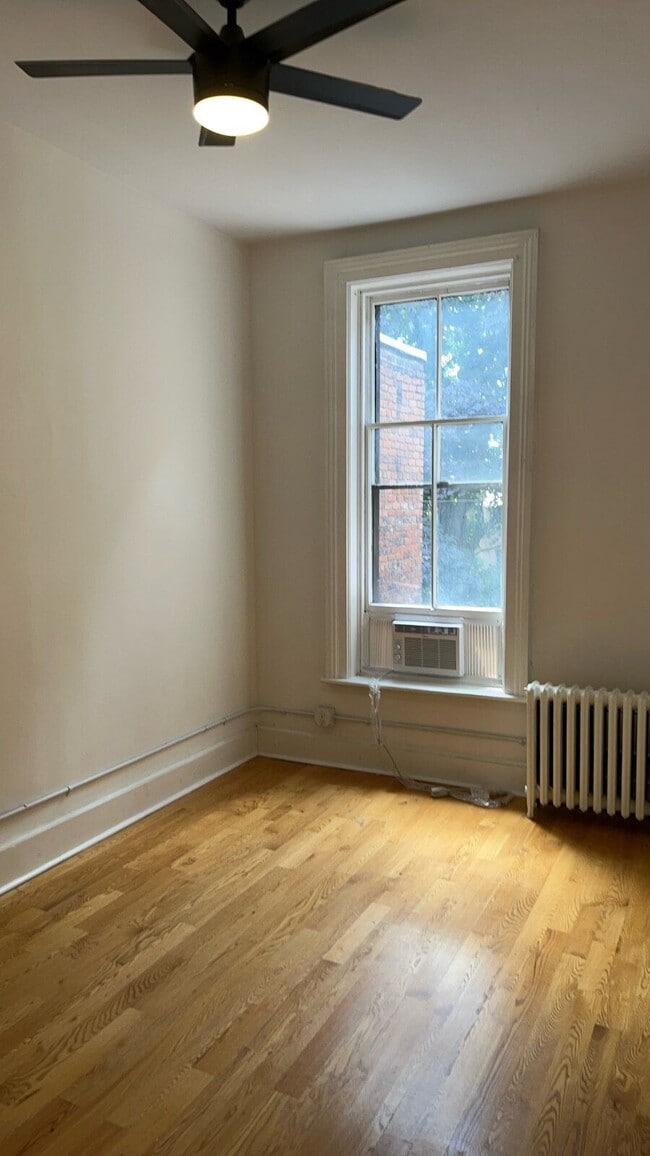 Building Photo - 130 Chestnut St