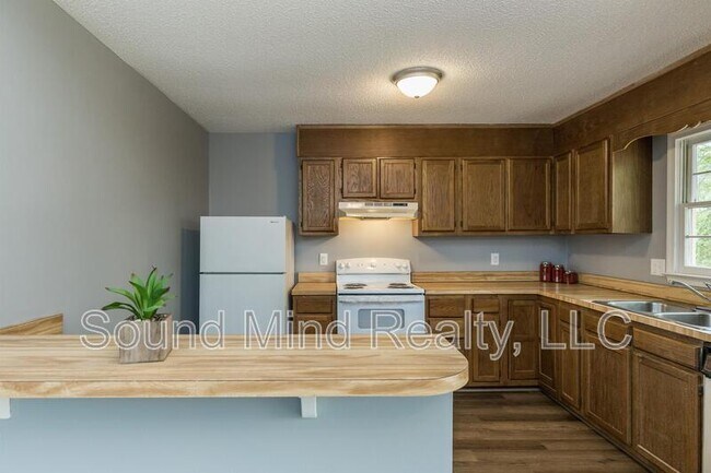 Building Photo - 8221 Rocky Ct