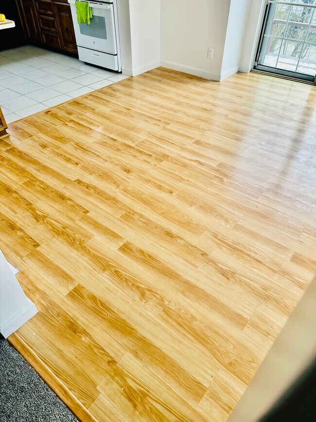 Building Photo - 3337 W 26th St