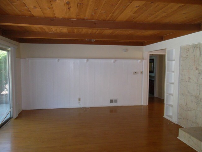 Building Photo - 3751 Stone Canyon Ave