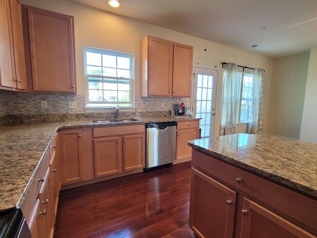 Building Photo - Beautiful 3 Bedroom in Carnegie