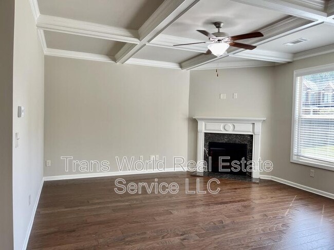 Building Photo - 7531 Silk Tree Pointe