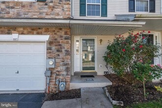 Building Photo - 307 Glenn Rose Cir