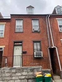 Building Photo - Cute 3bed 1 bath Old City Lancaster Home
