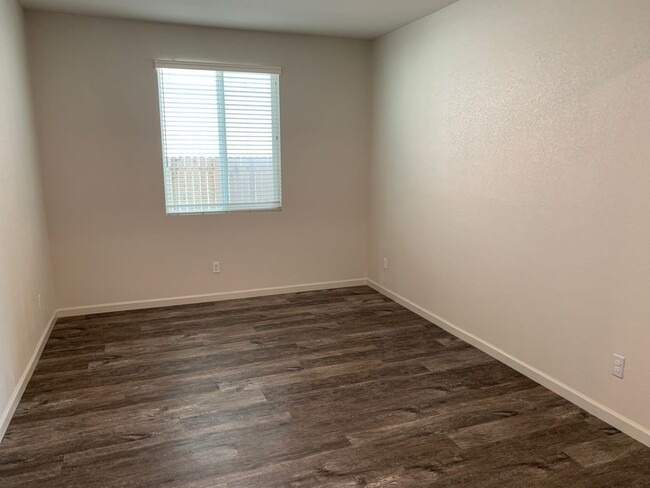 Building Photo - Brand new house ready to be called home