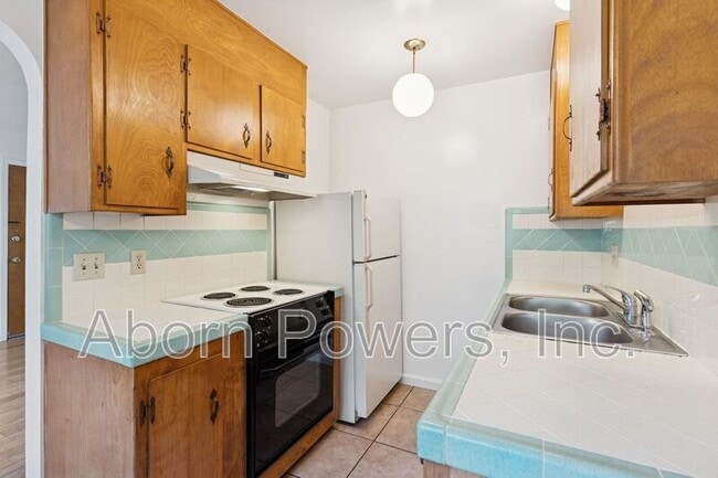 Building Photo - 2715 D St