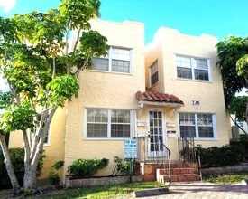 Building Photo - 736 Omar Rd