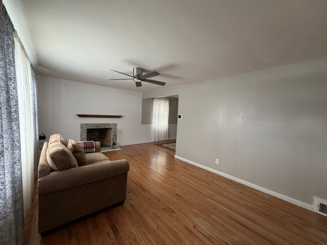 Building Photo - 17 Brian Rd