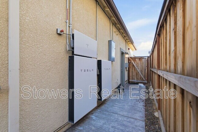 Building Photo - 6336 Moser Wy