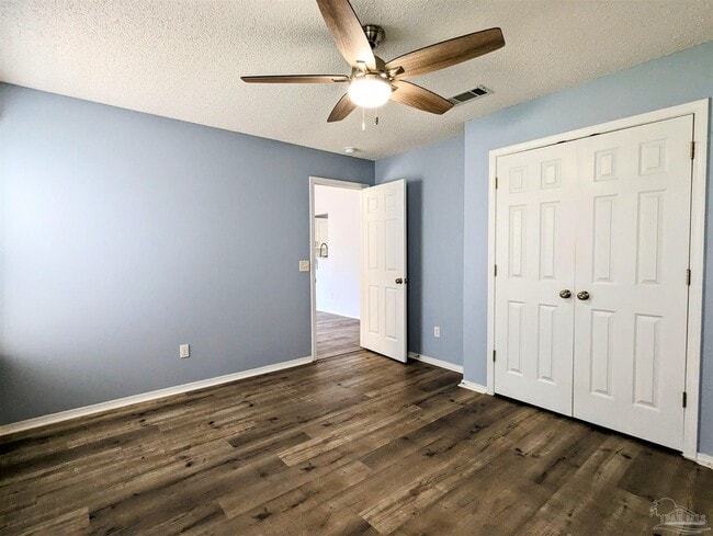 Building Photo - 2466 Redoubt Ave