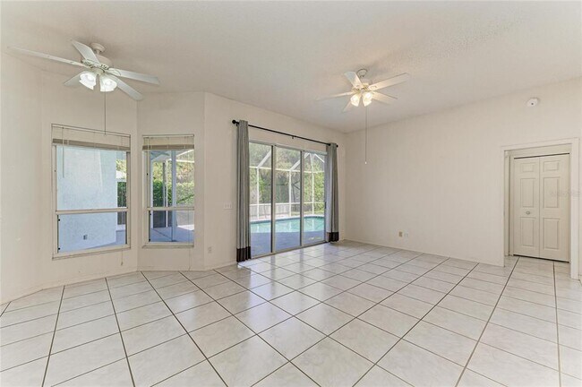 Building Photo - 4805 76th Ct E