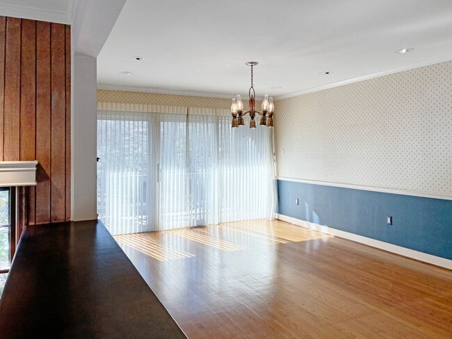 Building Photo - Charming and Unique 3 Bedroom - Powhatan/Midlothian Area