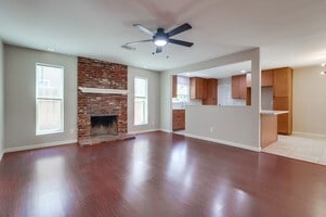 Building Photo - 9813 Medina Dr