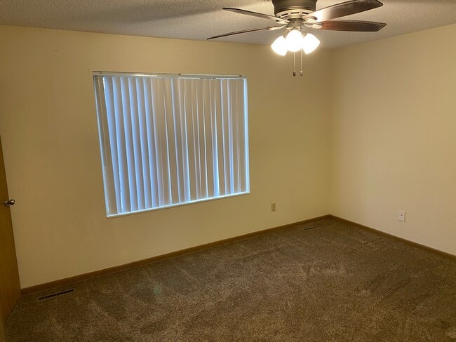 Building Photo - 4360 Maricopa Dr