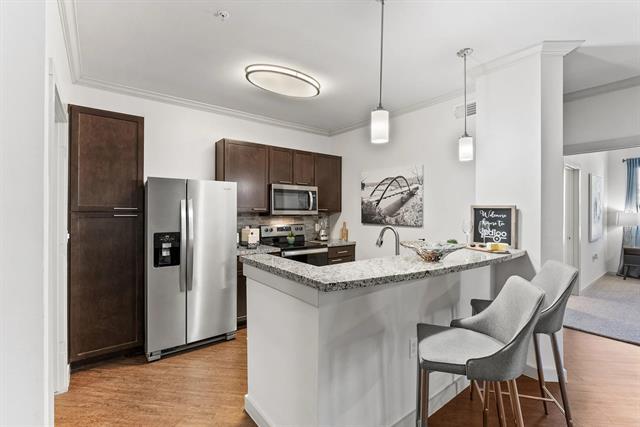 Building Photo - 10800 Lakeline Blvd