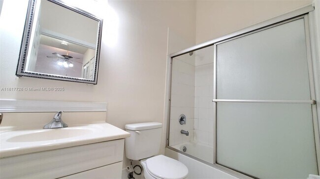 Building Photo - 640 NW 79th Ave
