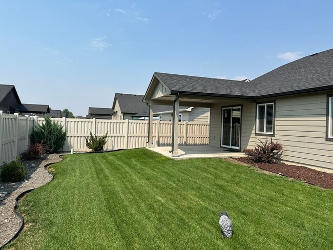 Building Photo - Newer 3-Bedroom in Middleton