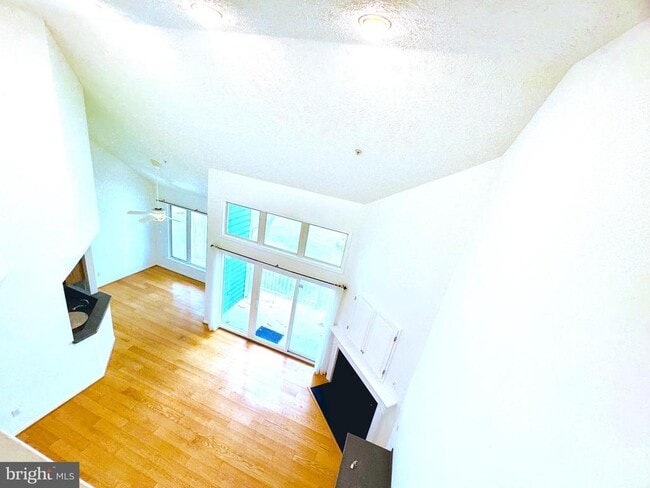 Building Photo - 640 Oakland Hills Dr