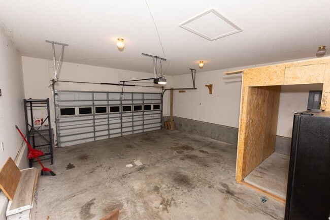 Building Photo - Great home in Hubert