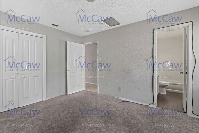 Building Photo - 425 Highcrest Dr