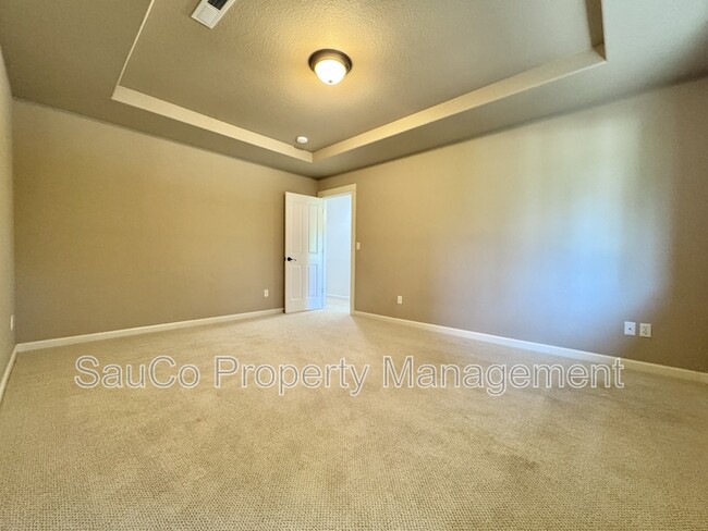 Building Photo - 7182 NE Rockridge Pl