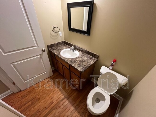 Building Photo - 41472 Glade Rd